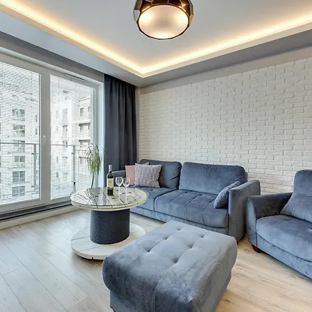 Apartament 3rooms Uno 4 *